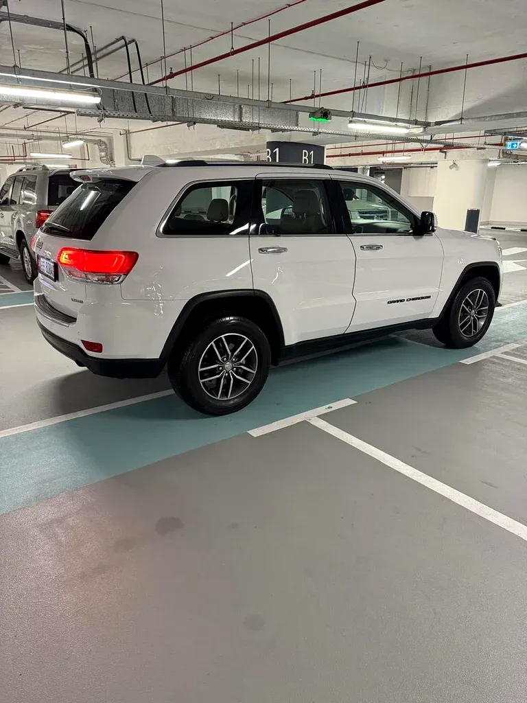 جيب جراند شيروكي 2017